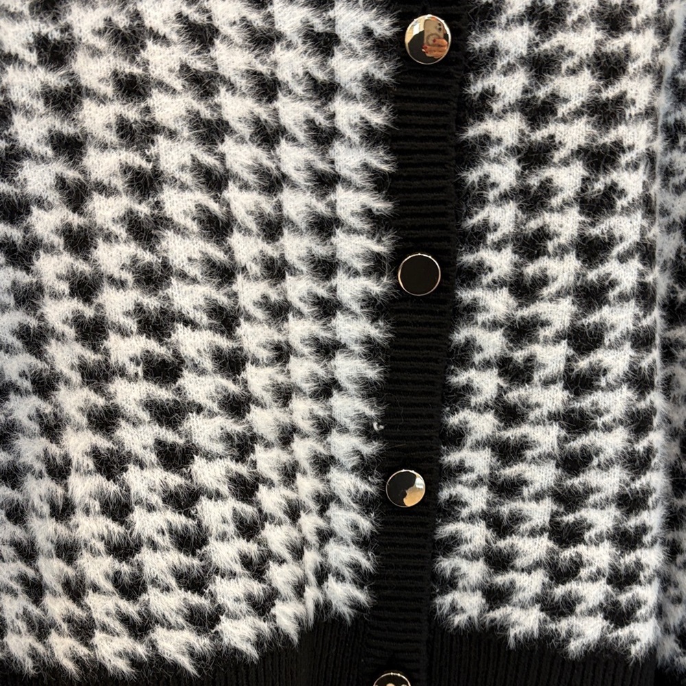 Tahari Black and White Houndstooth Sweater - Picture 5 of 6
